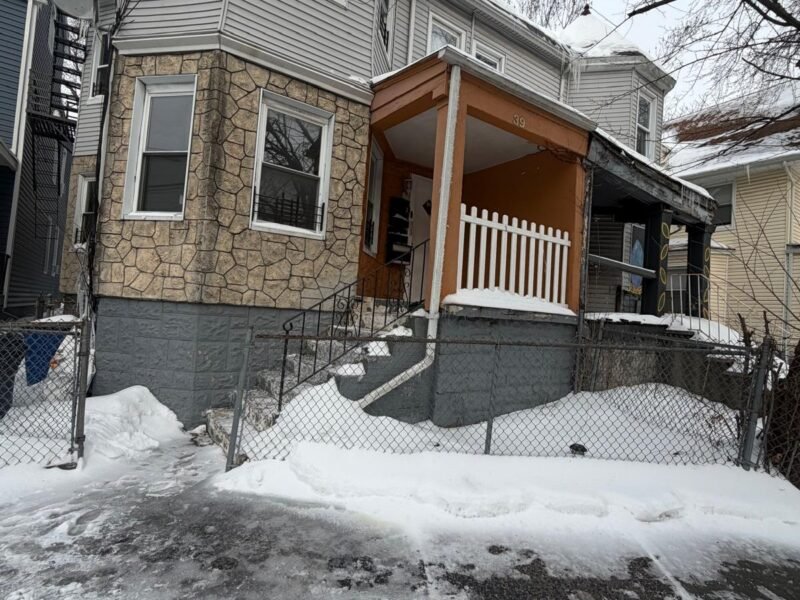 39 Homestead Park Newark, NJ 07108