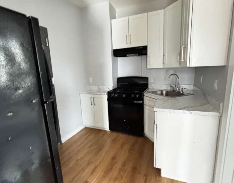 175 Van Nostrand Ave, Jersey City, NJ 07305