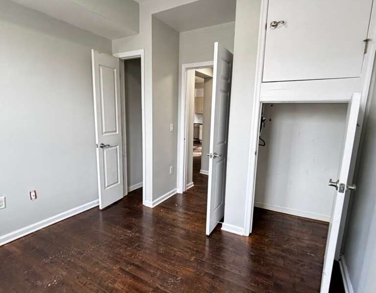 211 Summer Ave, Newark, NJ 07104