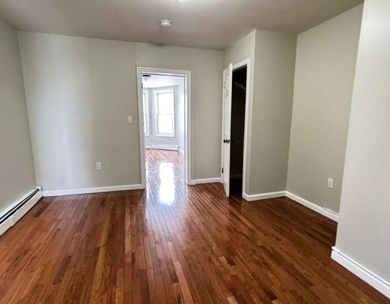 139 Wilkinson Ave, Jersey City