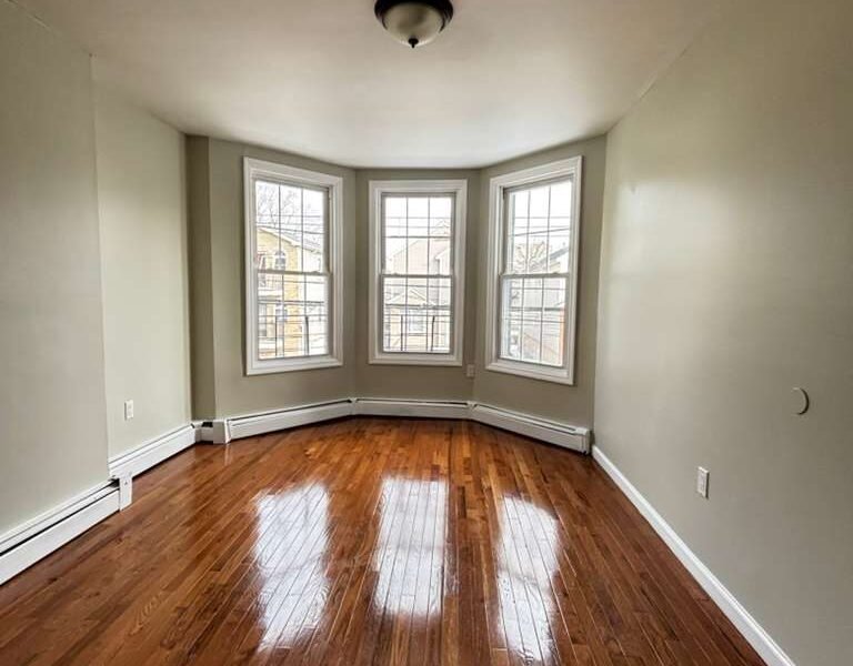 139 Wilkinson Ave, Jersey City