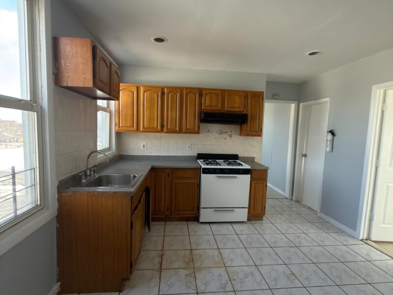 203 Peshine Ave Newark