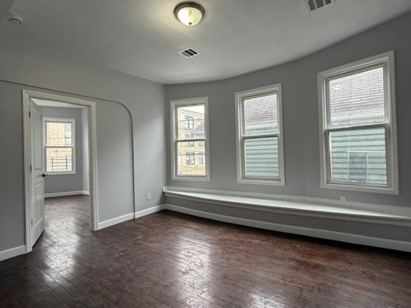 897 Hunterdon St Newark, NJ