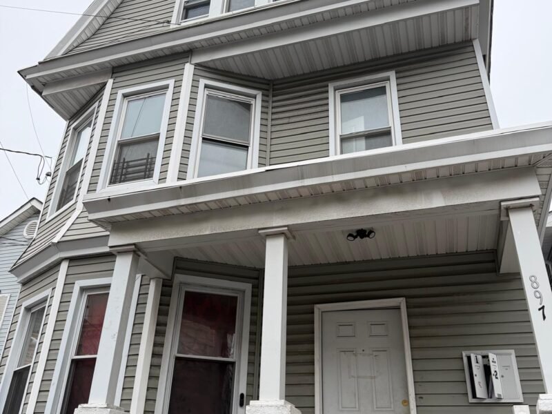 897 Hunterdon St Newark, NJ