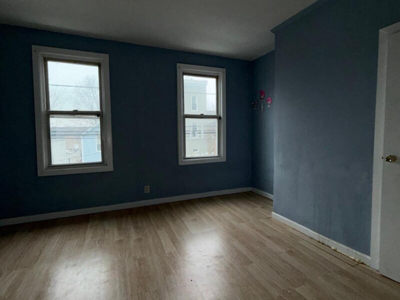 326 S Seventh St Newark, NJ