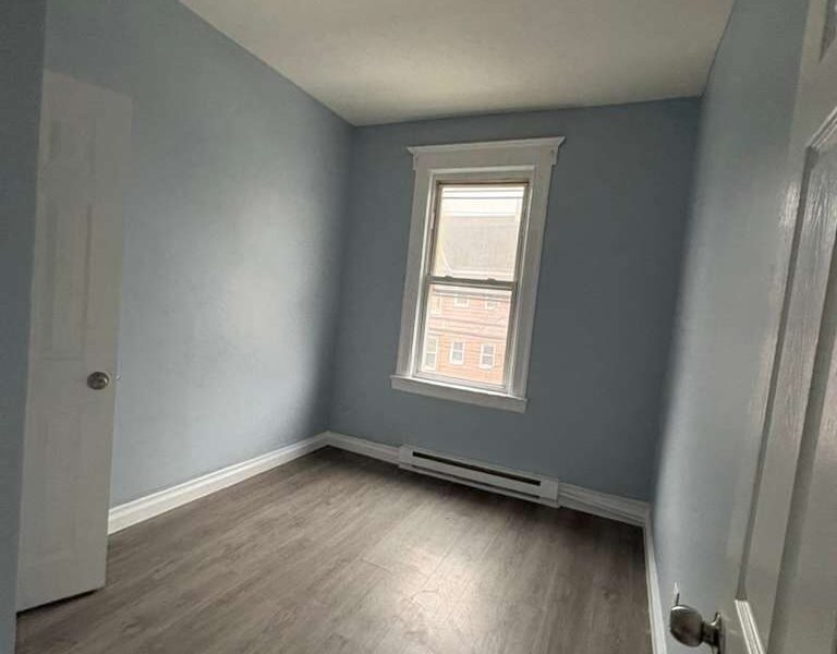 62 Ellis Ave, Irvington, NJ