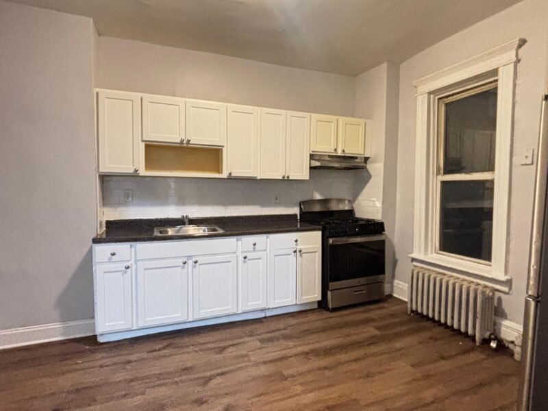 90 Lake St, Jersey City, NJ