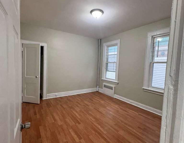 878 S 20th St Newark, NJ