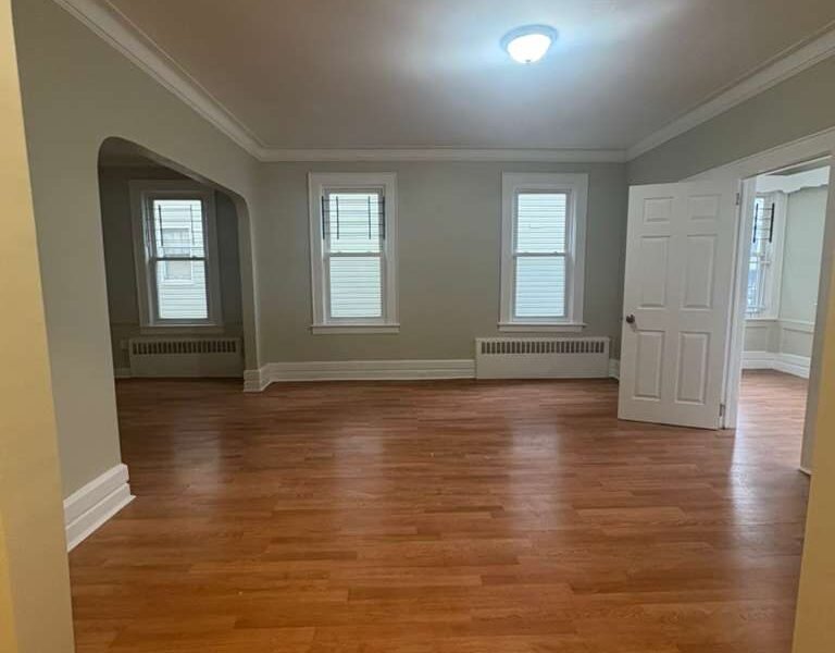 878 S 20th St Newark, NJ