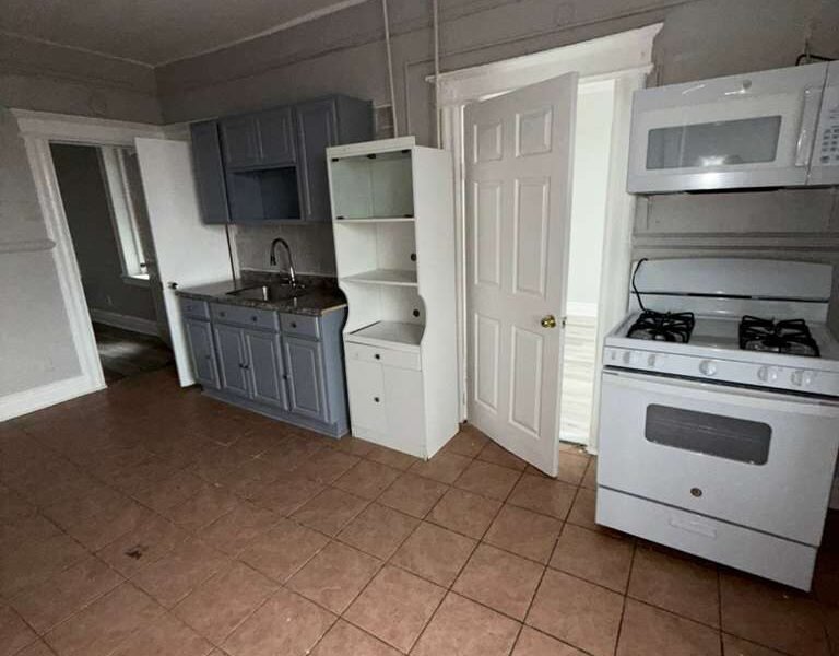 225 Clifton Ave Newark, NJ