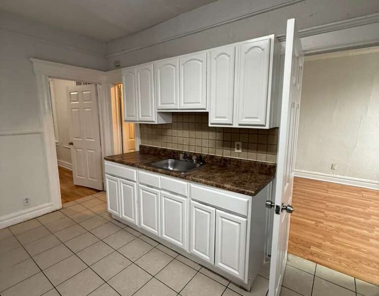 225 Clifton Ave Newark, NJ 07104