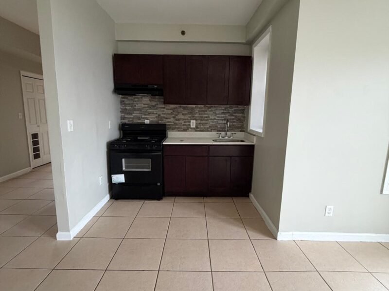 66 N Ninth St Newark, NJ