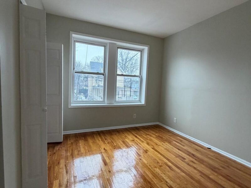 66 N Ninth St Newark, NJ