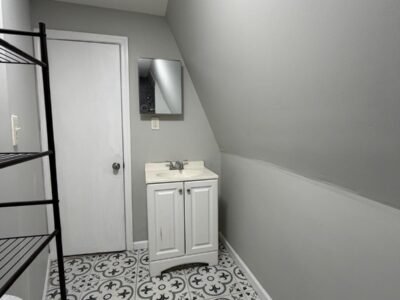 32 Tillinghast St Newark, NJ 07108