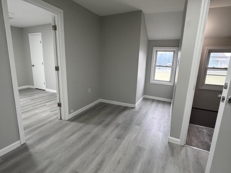 32 Tillinghast St Newark, NJ 07108