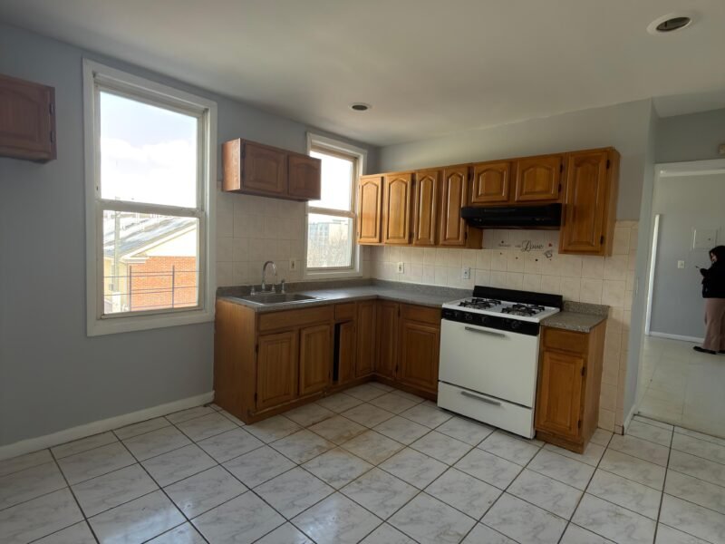 203 Peshine Ave Newark, NJ 07108