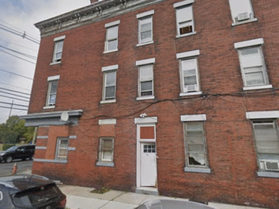 301 3rd St Room 11, Elizabeth, NJ 07206