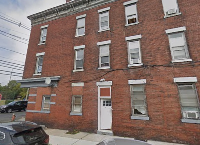 301 3rd St Room 1, Elizabeth, NJ 07206