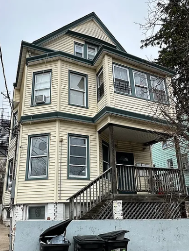 143 N 4th St Floor 1 , Paterson, NJ 07522