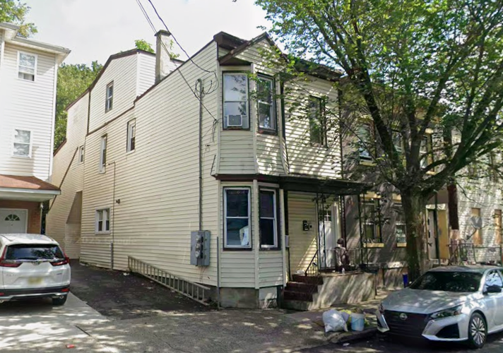 291 W Runyon St Floor 2, Newark, NJ 07108