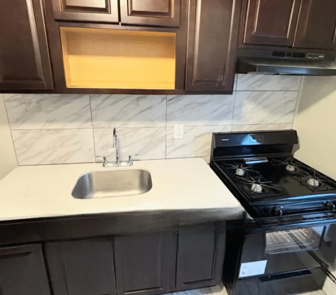 111-112 Lincoln Ave #11A newark, NJ 07104