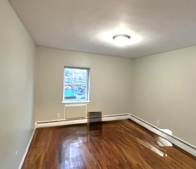 111-112 Lincoln Ave #11A newark, NJ 07104