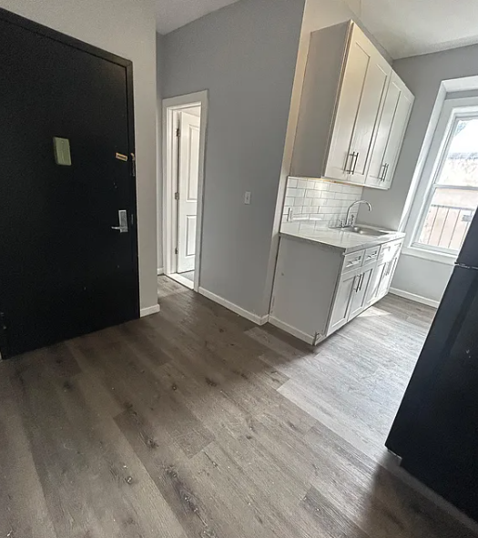 122 Wade St #4, Jersey City, NJ 07305