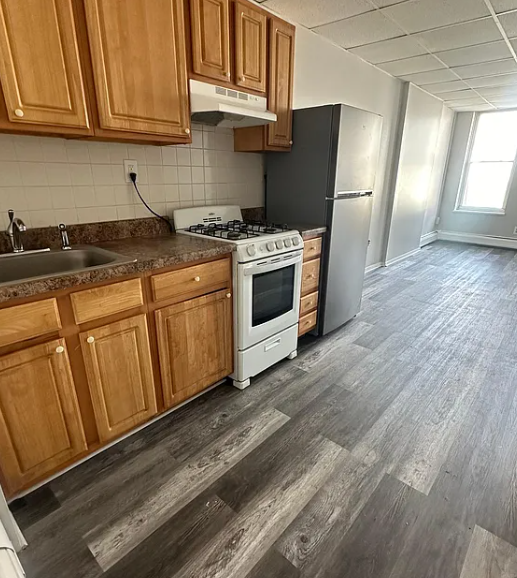 14 Sherman Ave APT 4 jersey city, NJ 07307