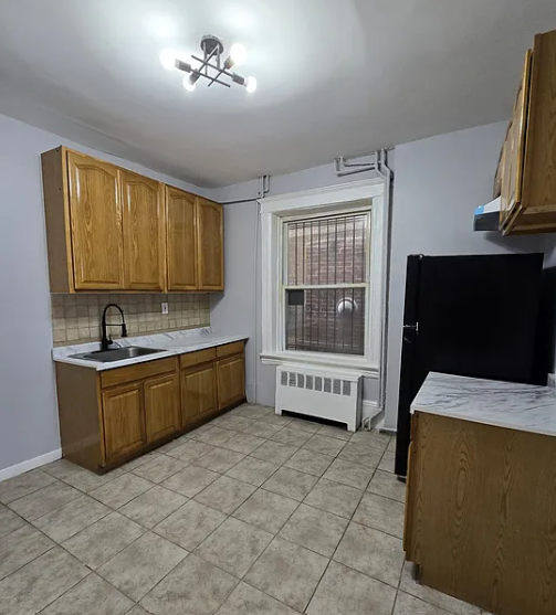 204 Bidwell Ave Jersey City, NJ 07305