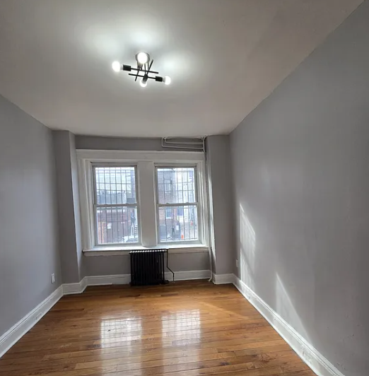 204 Bidwell Ave Jersey City, NJ 07305