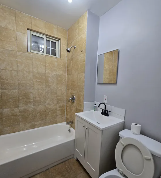 204 Bidwell Ave Jersey City, NJ 07305