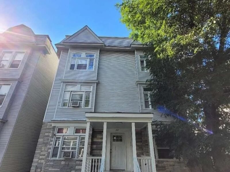 247 Amherst St #2L, East Orange, NJ 07018