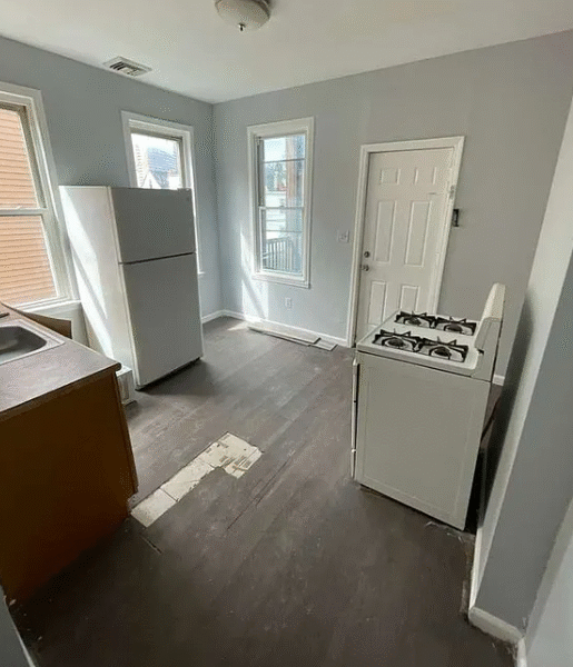 25 Princeton St #2L, East Orange, NJ 07018