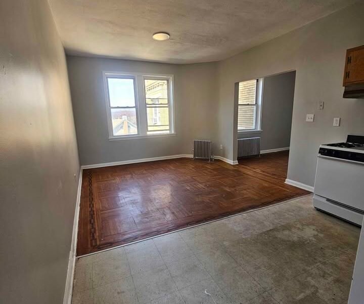 383 Clifton Ave #L10, Newark, NJ 07104