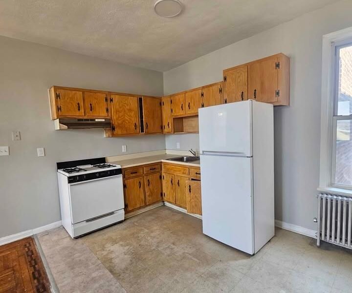 383 Clifton Ave #L10, Newark, NJ 07104