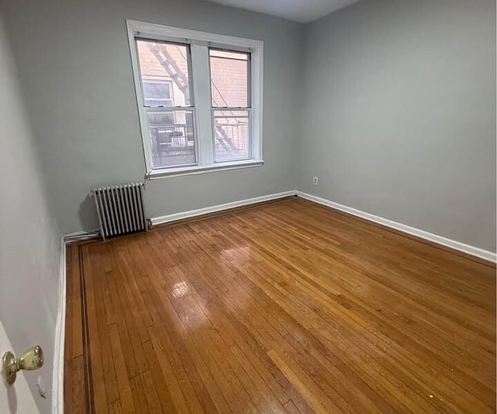 383 Clifton Ave #R8, Newark, NJ 07104