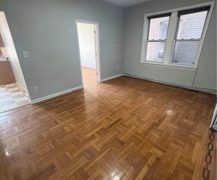 383 Clifton Ave #R8, Newark, NJ 07104