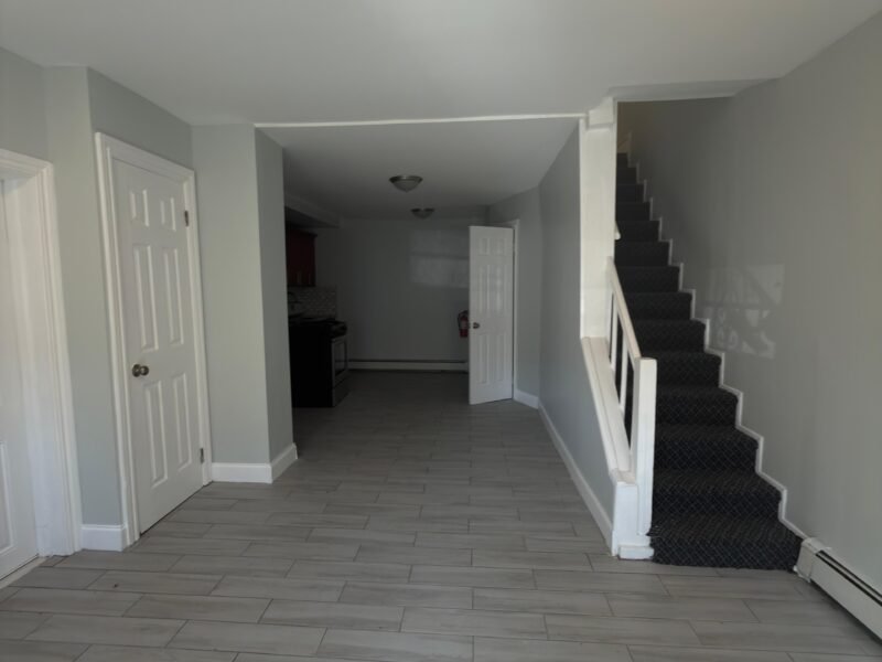 45 E 26th St APT 1, Bayonne, NJ 07002