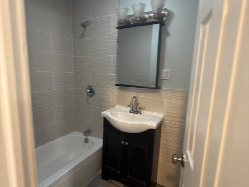 45 E 26th St APT 1, Bayonne, NJ 07002