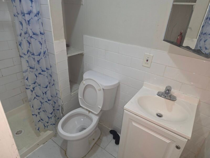 587 N 6th St #2A, Newark, NJ 07107