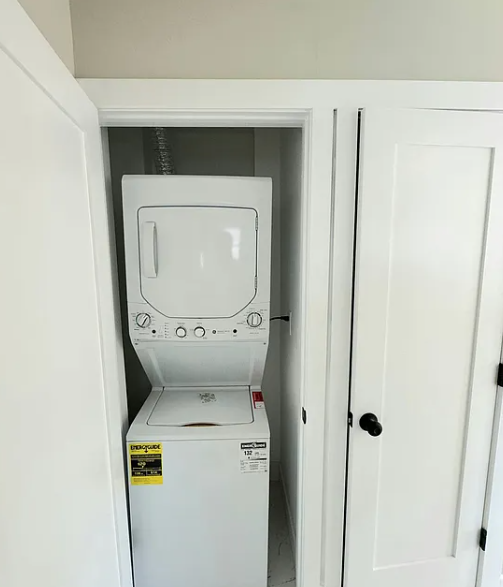 9-11 Stecher St #2L, Newark, NJ 07112