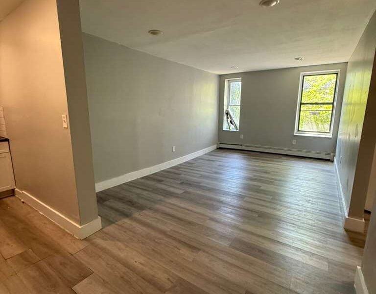 117 Wade St #1G, Jersey City, Nueva Jersey, 07305.