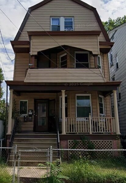 102 Vermont Ave #3, Newark, Nueva Jersey, 07106.