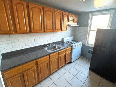 103 Chancellor Ave #A4, Newark, NJ 07103