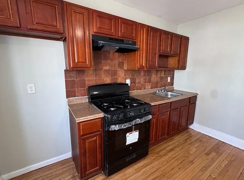 112 Monroe St APT 2, Roselle, NJ 07203