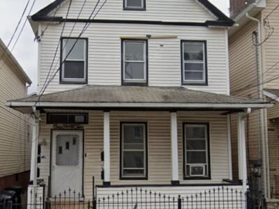 142 Court St #2, Elizabeth, Elizabethport, Nueva Jersey, 07206.