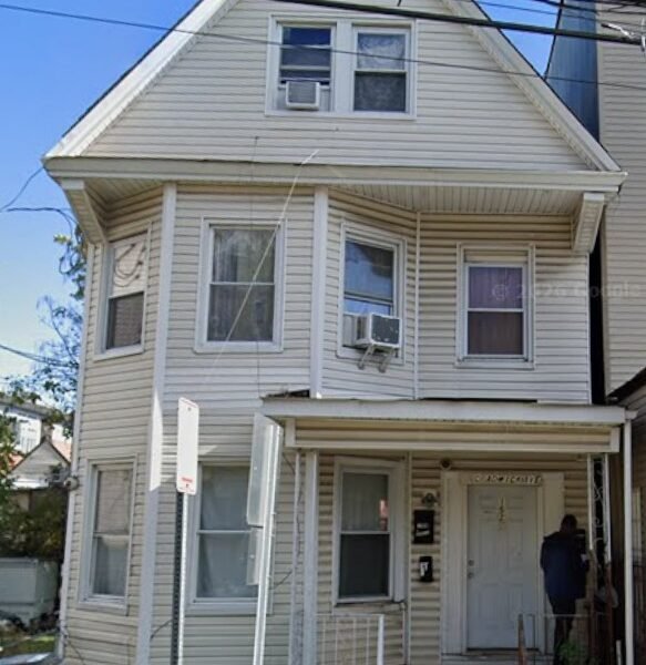 152 Chadwick Ave #1, Newark, Nueva Jersey, 07112.