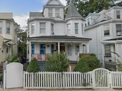 154 Sanford St #2, East Orange, Nueva Jersey, 07018.