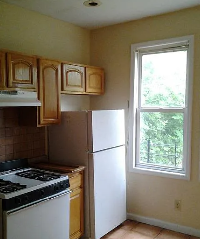 318 S 19th St, Newark, NJ 07103