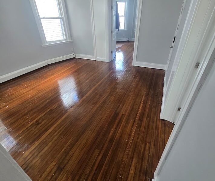 20 Baldwin #2, Newark, Nueva Jersey, 07108.